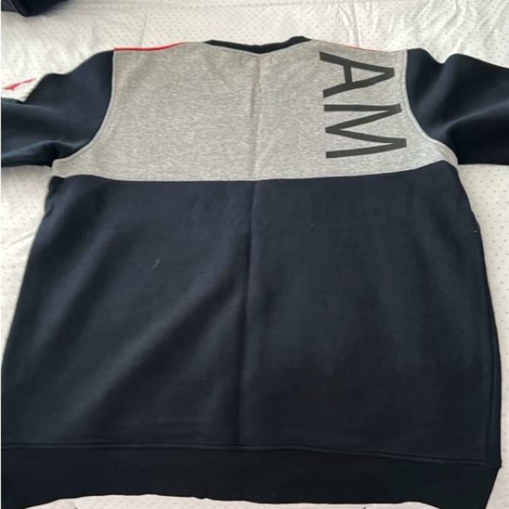 Adidas sweater